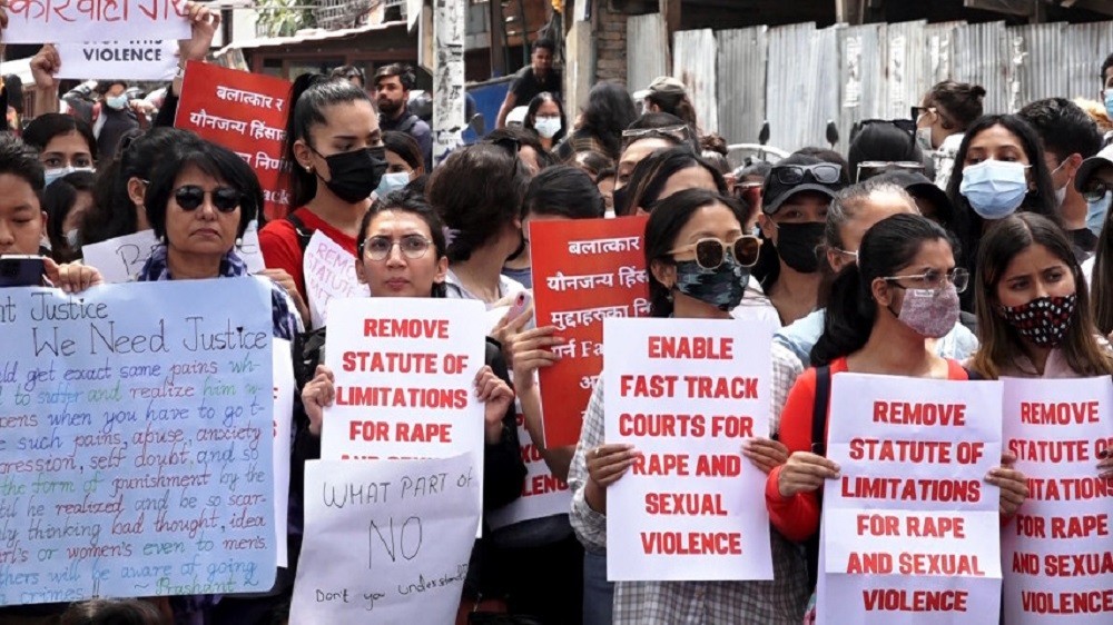 बलात्कारमा संलग्नलाई तत्काल कारबाही गर्न माग गर्दै विरोध प्रदर्शन