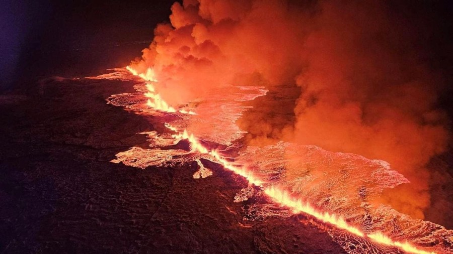 दक्षिणी आइस्ल्याण्डमा भीषण ज्वालमुखी विष्फोटः आपतकालीन अवस्थाको घोषणा