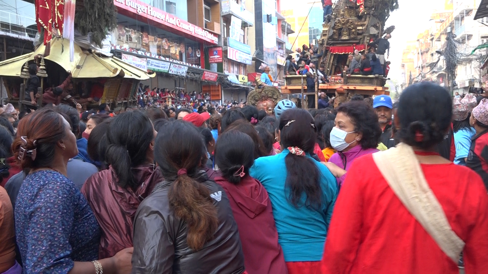 रातो मच्छिन्द्रनाथको रथ जात्रा सम्पन्न