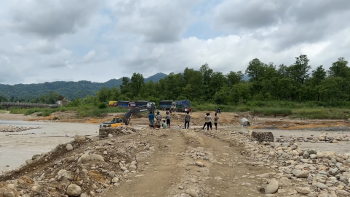 डाइभर्सन र दाउन्ने सधैंको सास्ती: नारायणगढ-बुटवल सडक खण्ड फेरि अवरुद्ध