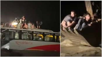 नारायणघाट–बुटवल खण्डको विनयी त्रिवेणी गाउँपालिका-१  विनयी खोलामा आएको बाढीले बस बगायो, यात्रु सकुशल