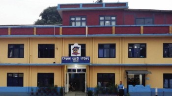 लागूऔषधसहित  ६ जना पक्राउ