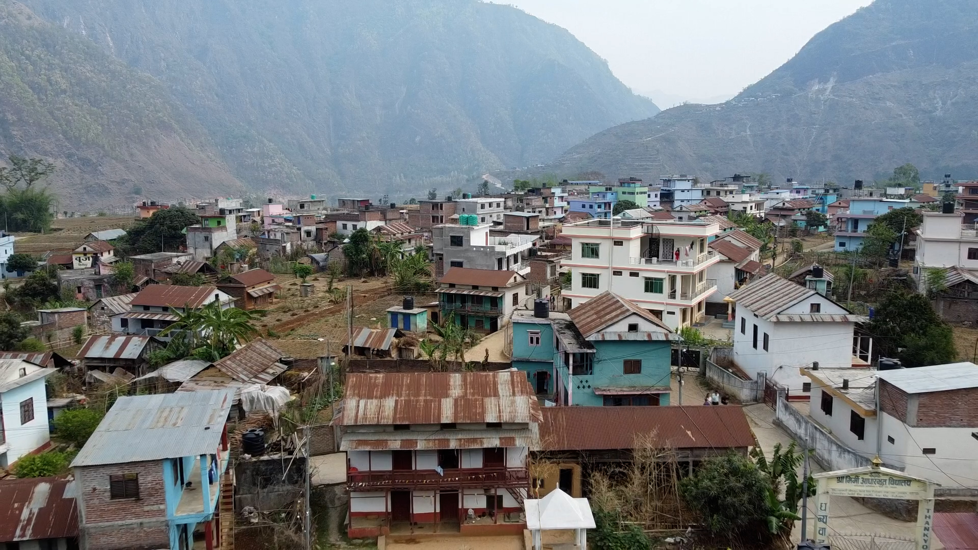 लामो समयदेखि फोहर ब्यवस्थापन नहुँदा अव्यवस्थित र प्रदूषित बन्दै मिर्मी बजार