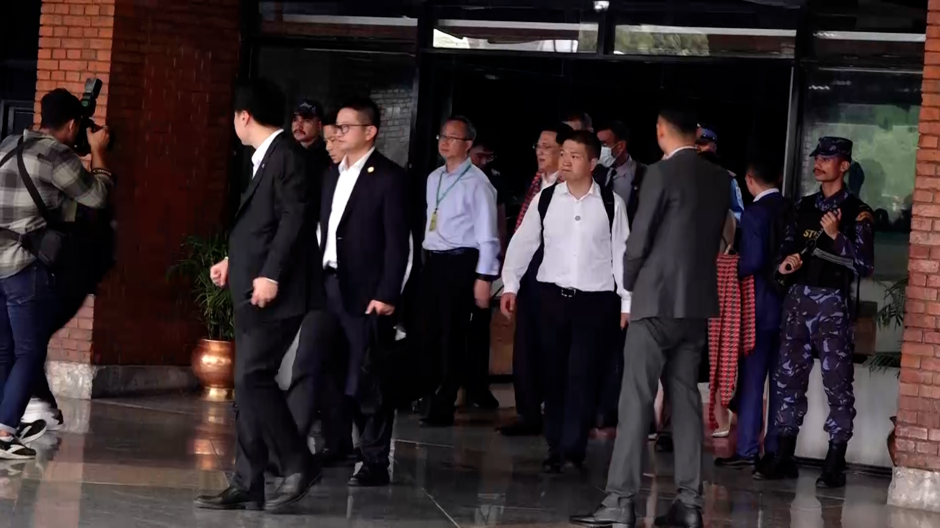 माओवादी र चिनियाँ नेता भेट: ‘समाजवादको यात्रामा चिनियाँ सहयोगको अपेक्षा’