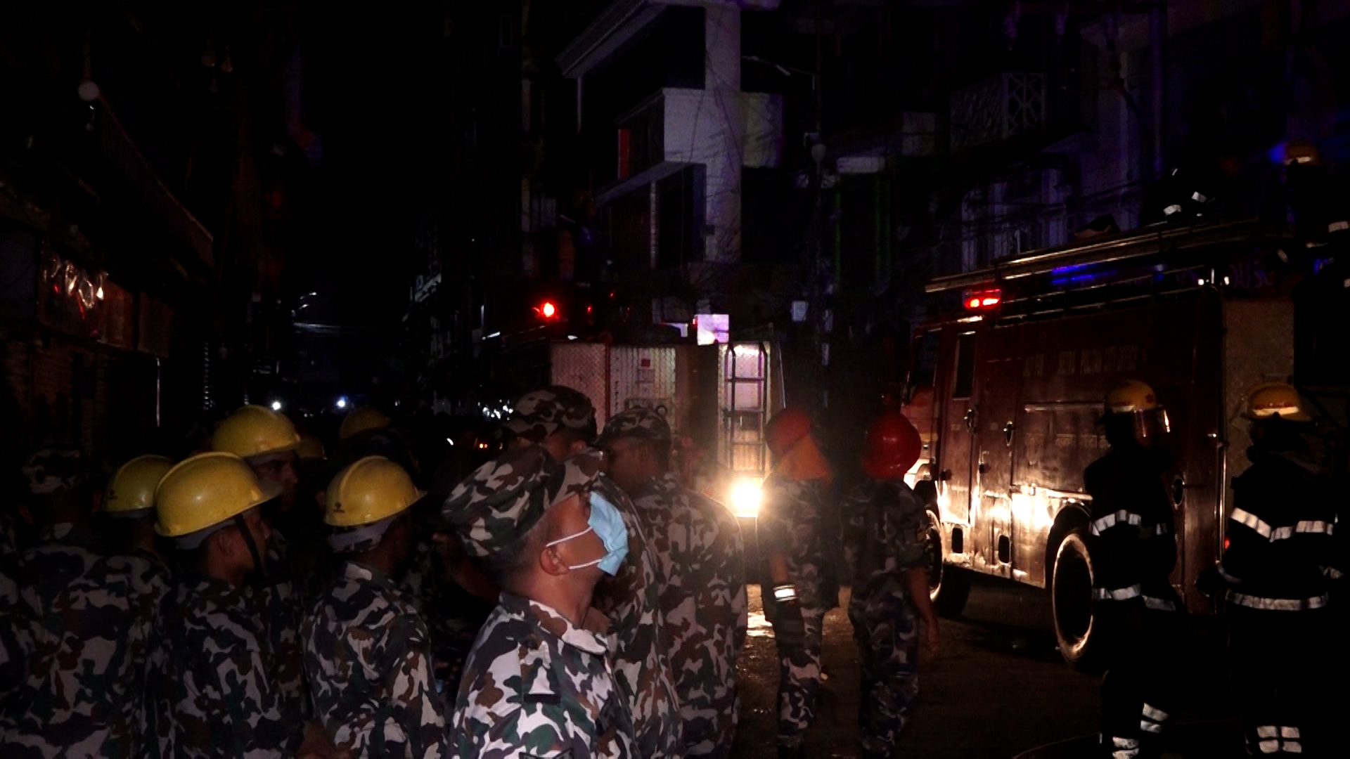 काठमाडौंको भोटाहिटीस्थित एक घरमा लागेको आगो नियन्त्रणमा