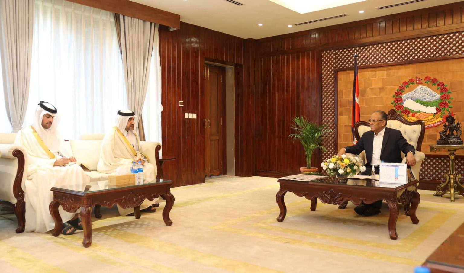 प्रधानमन्त्री प्रचण्ड र कतारका राजदूतबीच भेटवार्ता