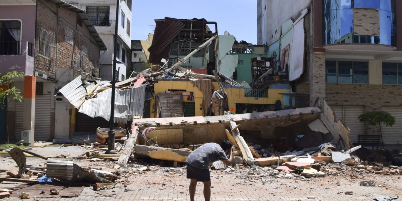 इक्वेडरमा शक्तिशाली भूकम्प, १२ जनाको मृत्यु, खोज तथा उद्दार कार्य जारी