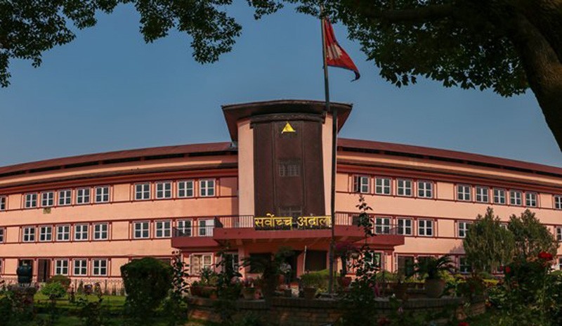 सर्वोच्च अदालतमा सिंहदबार, राष्ट्रपति कार्यालय र प्रधानमन्त्री आवास क्षेत्रको फोहर उठाउन माग गर्दै रिट निवेदन दायर