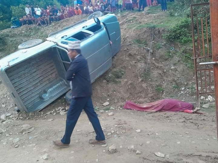 डोटीमा सरकारी गाडी दुर्घटना हुँदा एक जनाको मृत्यु, तीनजना घाइते