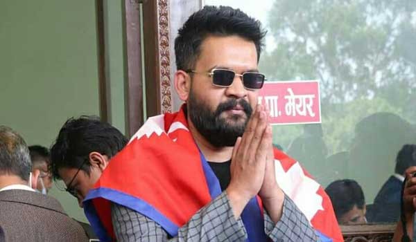 काठमाडौंमा बालेनको फराकिलो अग्रता, स्थापित ८ हजार ११५ मतले पछि