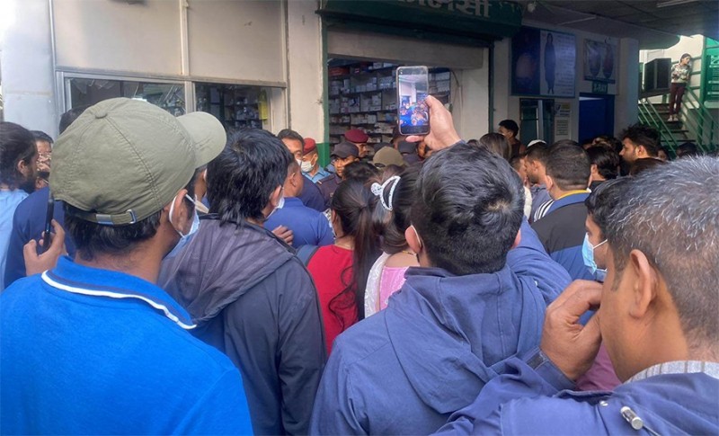 बिरामीको मृत्युपछि ग्रिनसिटी अस्पतालमा तोडफोड