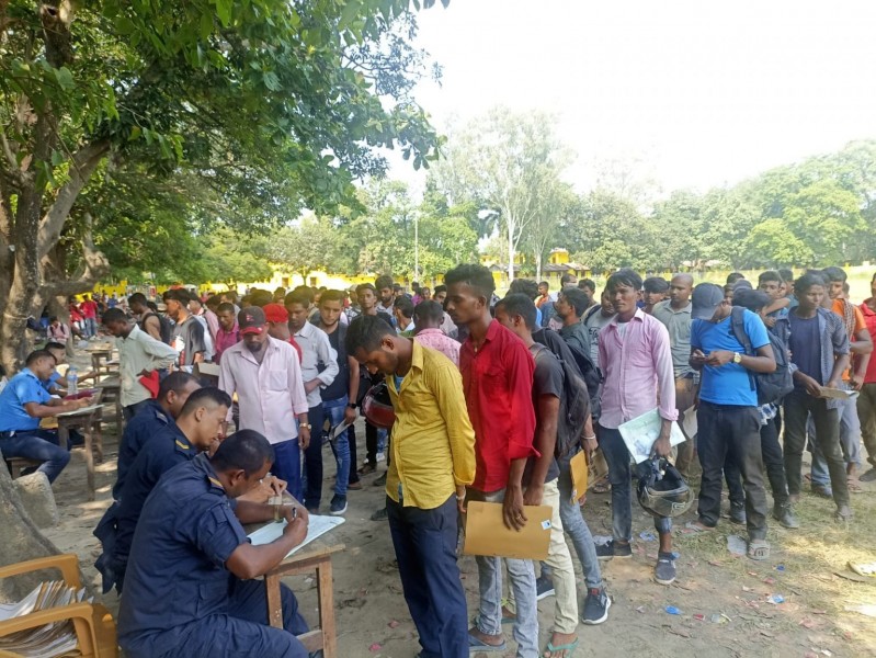 म्यादी प्रहरीमा भर्ना हुन मधेस प्रदेशबाट ६६ हजार ८८४ जनाले दिए आवेदन