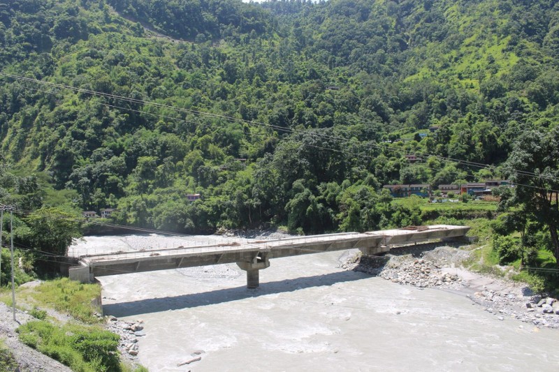 अधुरो पुल