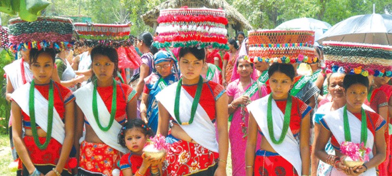 थारू समुदायद्वारा अटवारी पर्व मनाइँदै