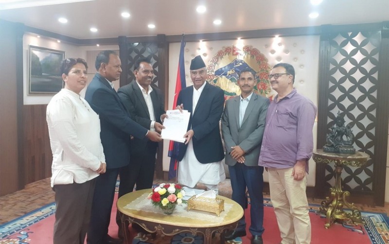 नेकपा बहुमत पार्टीले बुझायो प्रधानमन्त्रीलाई ज्ञापन–पत्र