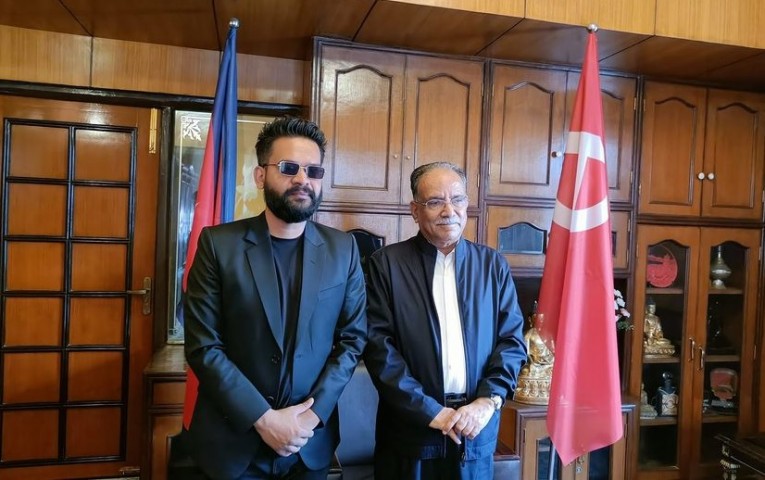 बालेनलाई बधाईं दिँदै प्रचण्डले भने- ‘तपाईंको जित क्रान्ति हो'