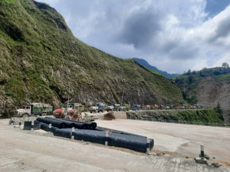 बञ्चरेमै रोकिए फोहोर बोकेका गाडी