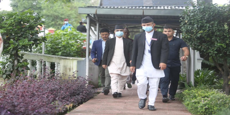 निलम्बित प्रधानन्यायाधीश जबरा बयानका लागि सिंहदरवारमा