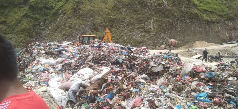 दुई सातापछि उठ्यो सिंहदरबारको फोहोर