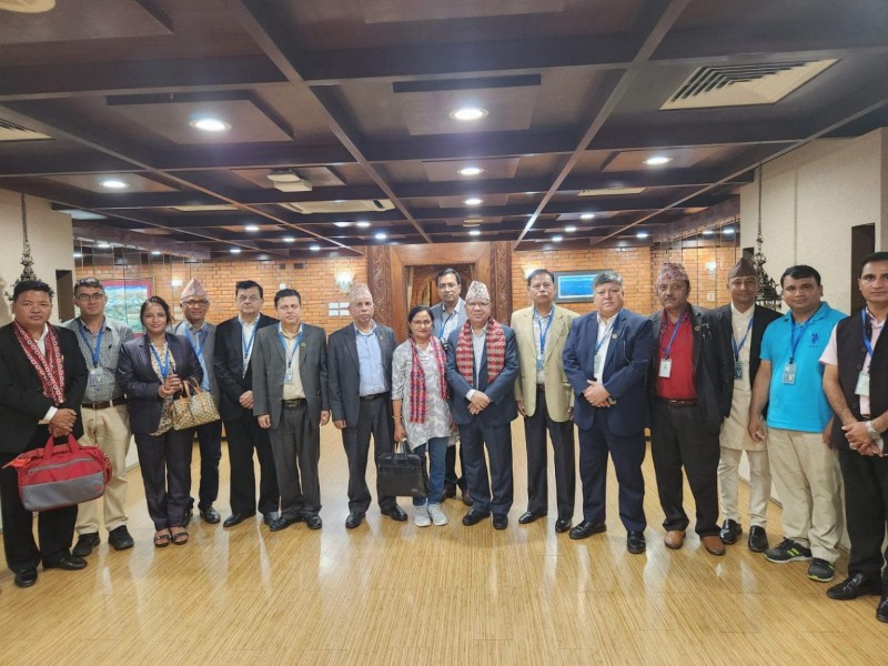 एकीकृत समाजवादीका अध्यक्ष माधवकुमार नेपाल  जेनेभातर्फ प्रस्थान