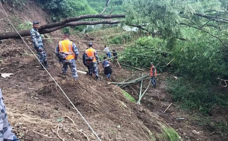 पहिरोले नुवाकोटका बिभिन्न भागमा क्षति, पुर्वी भेगका बस्ती नै विस्थापित