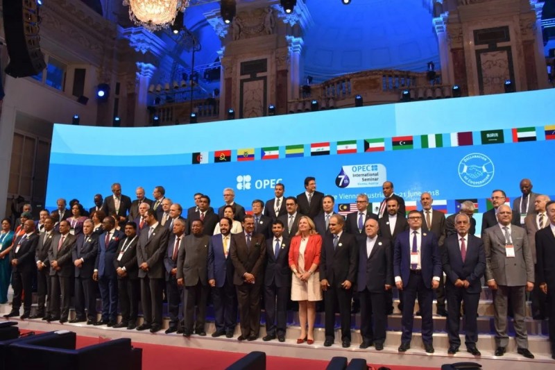 ओपेकले अक्टोबरदेखि दैनिक एक लाख ब्यारेलले उत्पादन कटौती गर्ने