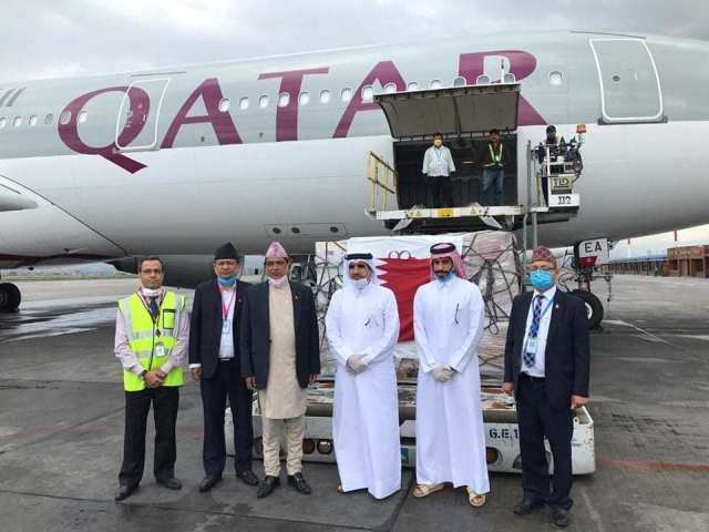 कतारद्वारा नेपाललाई ४ टन स्वास्थ्य सामग्री सहयोग