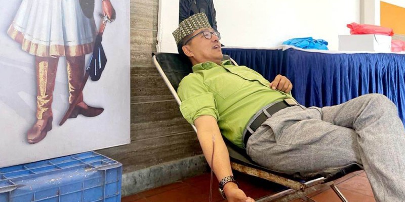 राप्रपा अध्यक्ष राजेन्द्र लिङ्देनद्वारा ८४औँ पटक रक्तदान