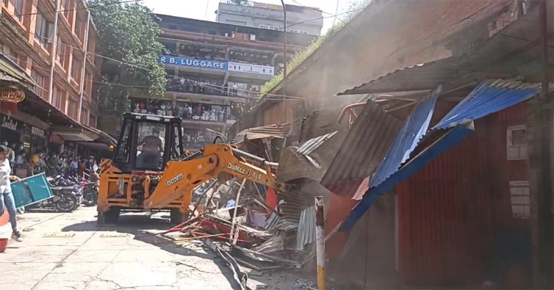 काठमाडौंमा नक्सा पास नगरी बनाइएका संरचना हटाउन सुरु