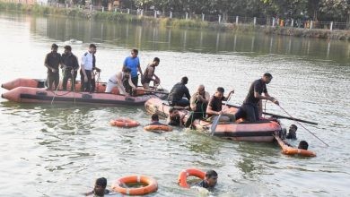 भारतको गुजरातमा डुङ्गा दूर्घटना हुँदा १२ विद्यार्थीसहित १४ जनाको मृत्यु