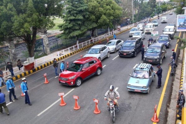 काठमाडौँमा वैकल्पिक मार्ग प्रयोग गर्न ट्राफिकको आग्रह