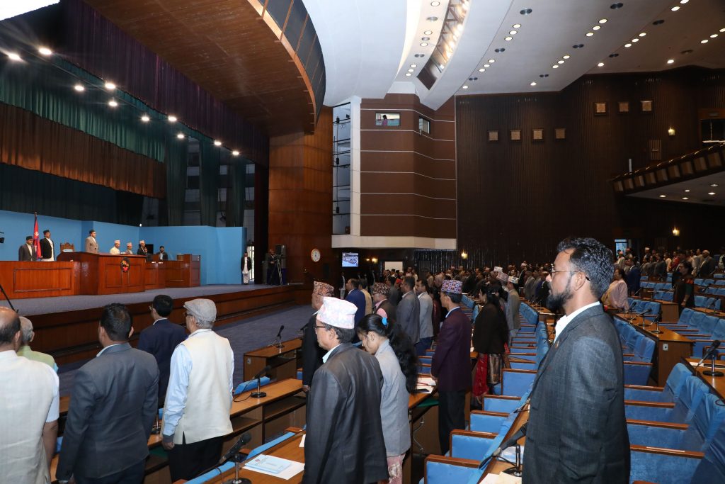 एमालेका सांसदद्वारा संसद् बैठक अवरुद्ध