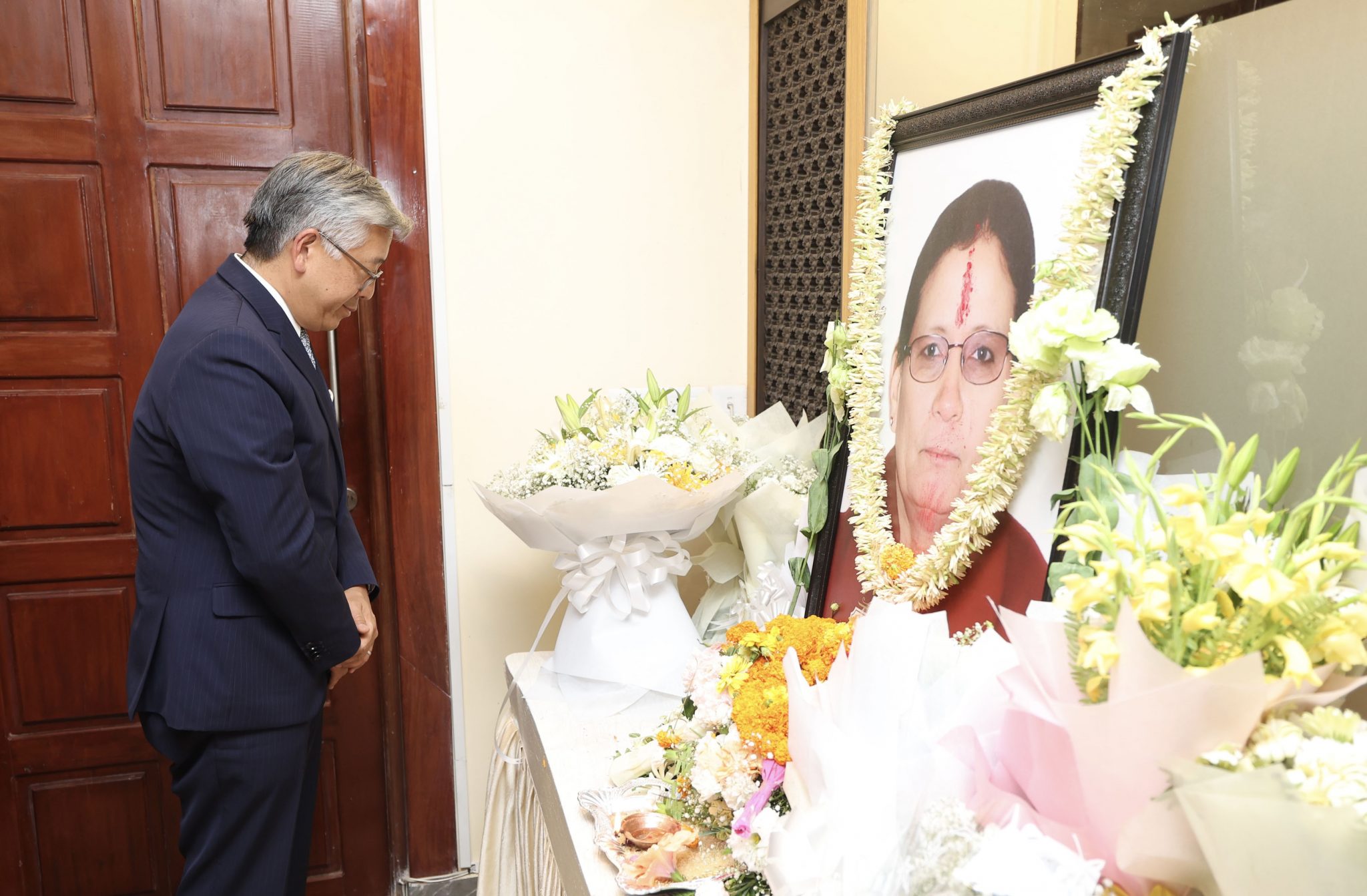 अमेरिकी विदेशमन्त्री लुद्वारा बालुवाटार पुगेर स्वर्गीय दाहालप्रति श्रद्धान्जली व्यक्त