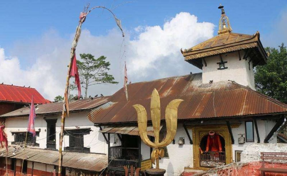 महिलामाथि अभद्र व्यवहार गरेको आरोपमा भैरवस्थान मन्दिरका मूल पुजारी निलम्विन