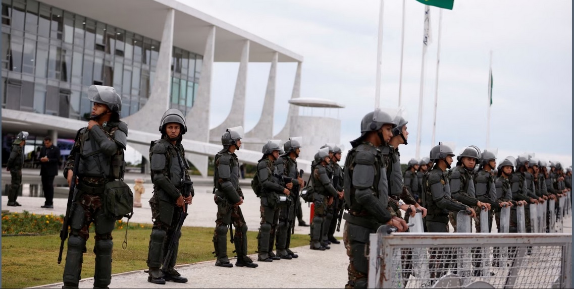 ब्राजिलमा राष्ट्रपति निवासको सुरक्षामा रहेका ४० जना सैनिक सेवाबाट निष्कासित