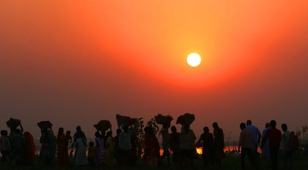उदाउँदो सूर्यलाई अघ्र्य दिँदै चैती छठ पर्व सम्पन्न