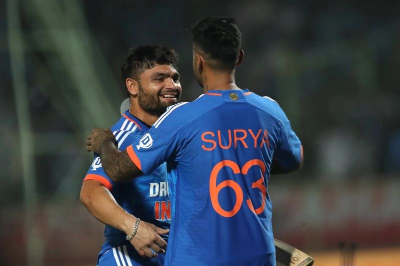 ट्वान्टी २० शृंखलाको पहिलो खेलमा  भारतले अष्ट्रेलियालाई हरायो