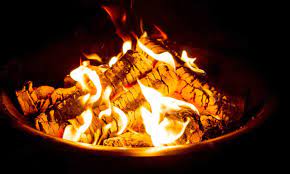 आगो बालेर तर्साए पनि भागेन हात्ती