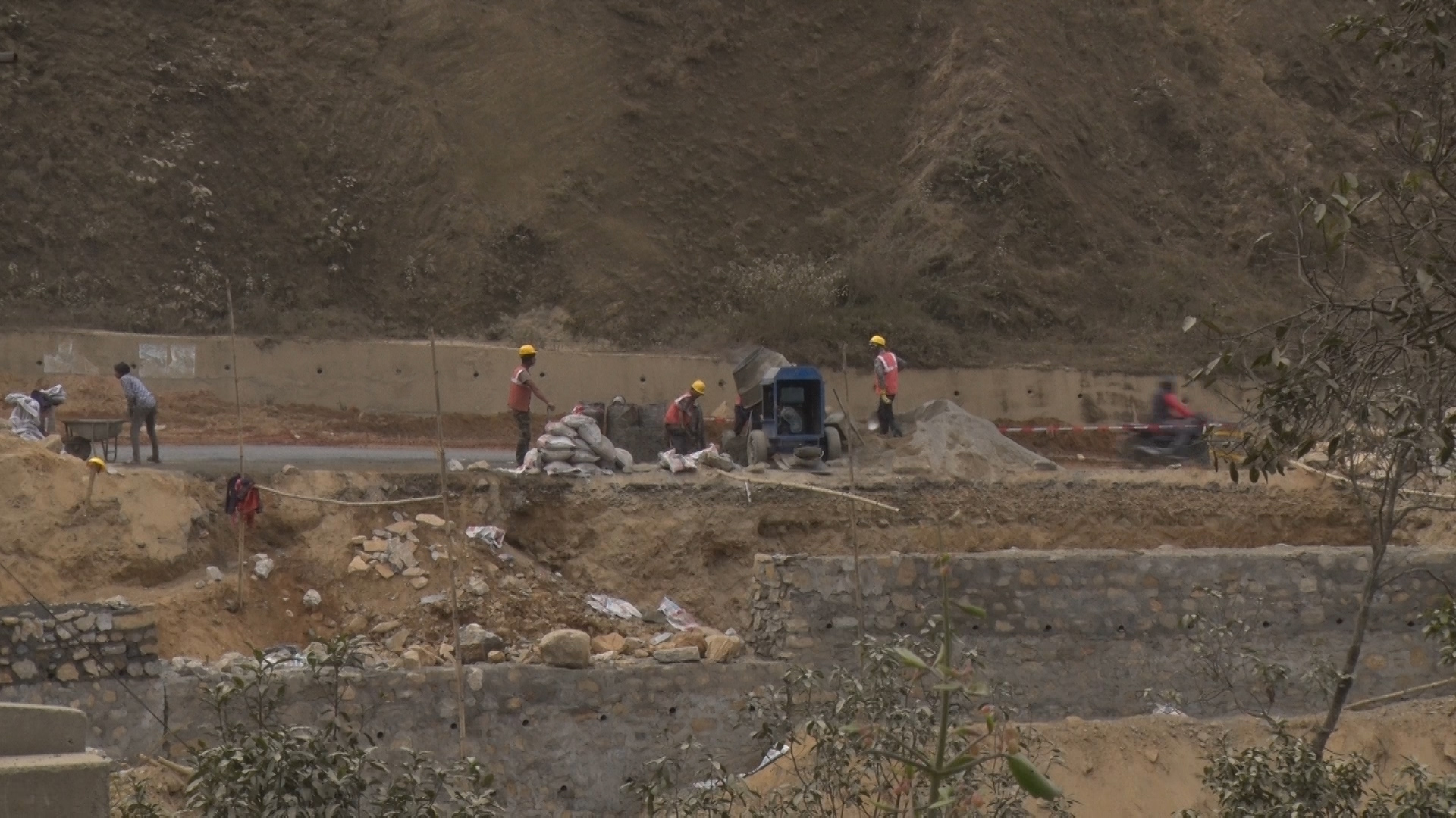 काठमाण्डौं प्रवेश गर्ने मुख्य नाका नागढुङ्गा-मलेखु सडक विस्तारको काम सुरु